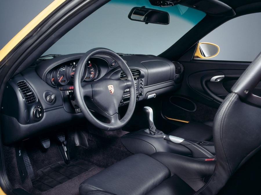 Porsche 911 GT3 2004 года  (фото 2 из 9)